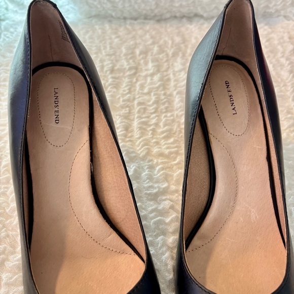 Land’s End classic black heels! - Picture 5 of 7